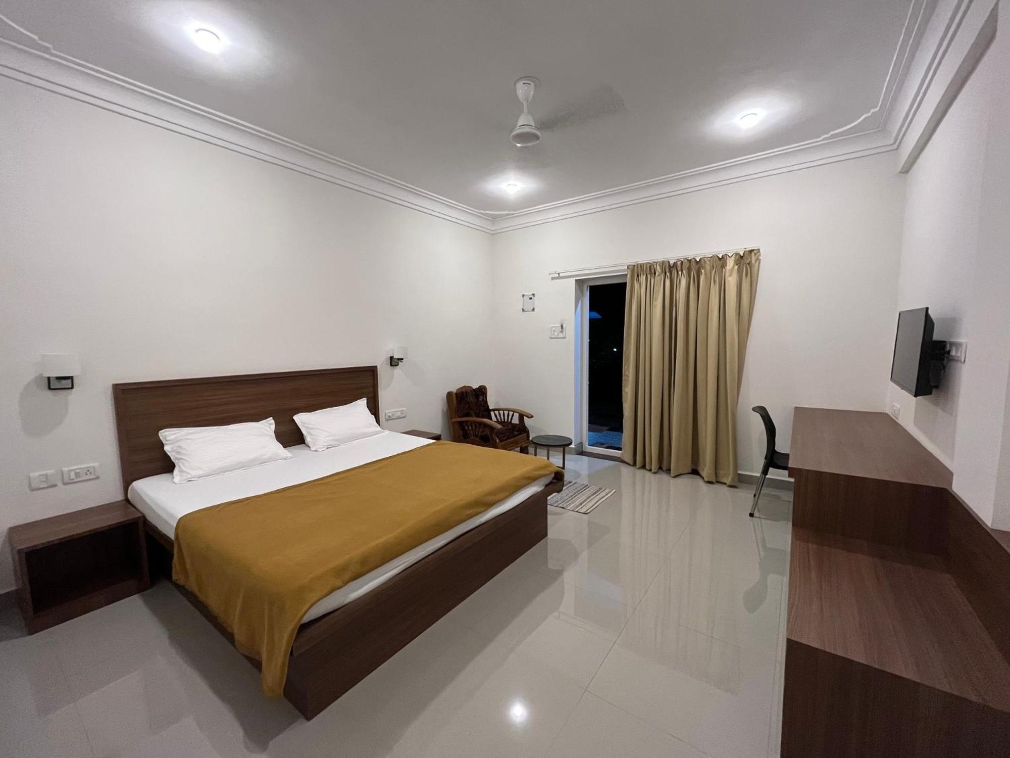 Morjim Sunset Guesthouse - 300 Meter To Morjim Beach エクステリア 写真